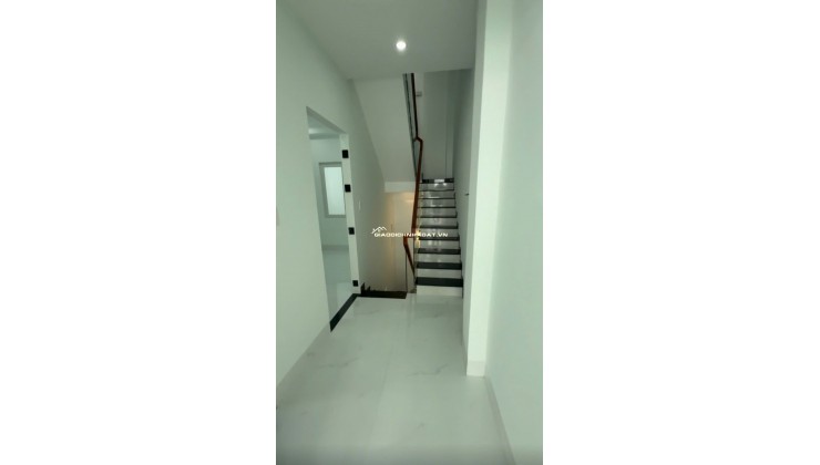 NHÀ 4 TẦNG MỚI XÂY, mặt tiền thục, GẦN VÕ VĂN KIỆT, DTsd 160m2, NHỈNH 6ty